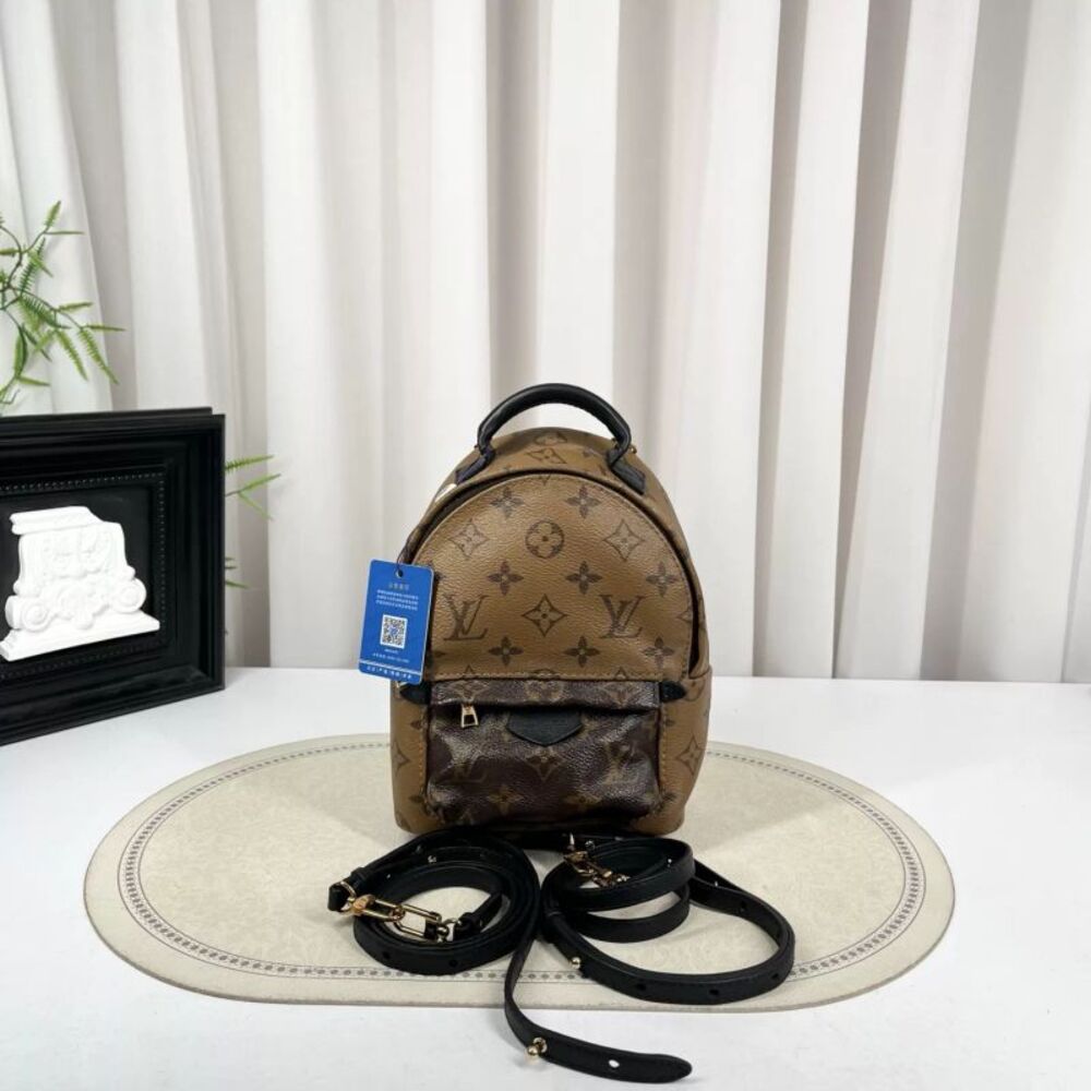 Louis Vuitton Women Pre-Loved Bag Very Good Condition